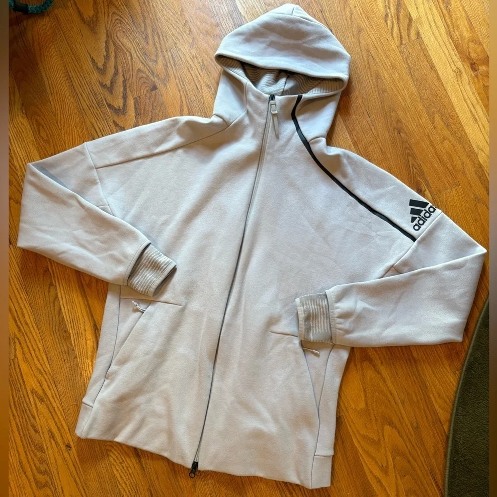 👟adidas Retro Hooded Full Zip Jacket